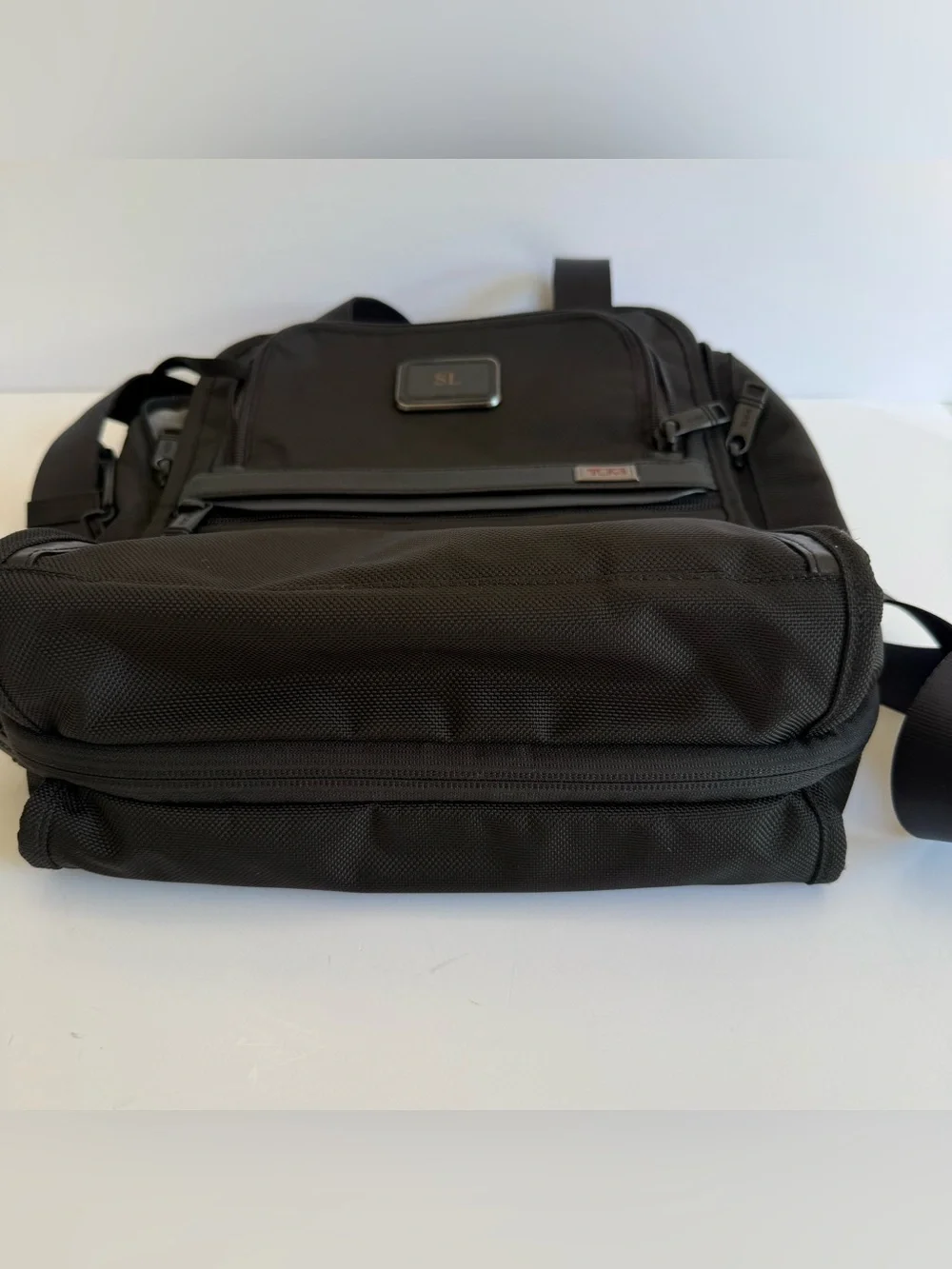 TUMI Alpha 3 Expandable Organizer Travel Tote Briefcase Bag Black Crossbody Mint